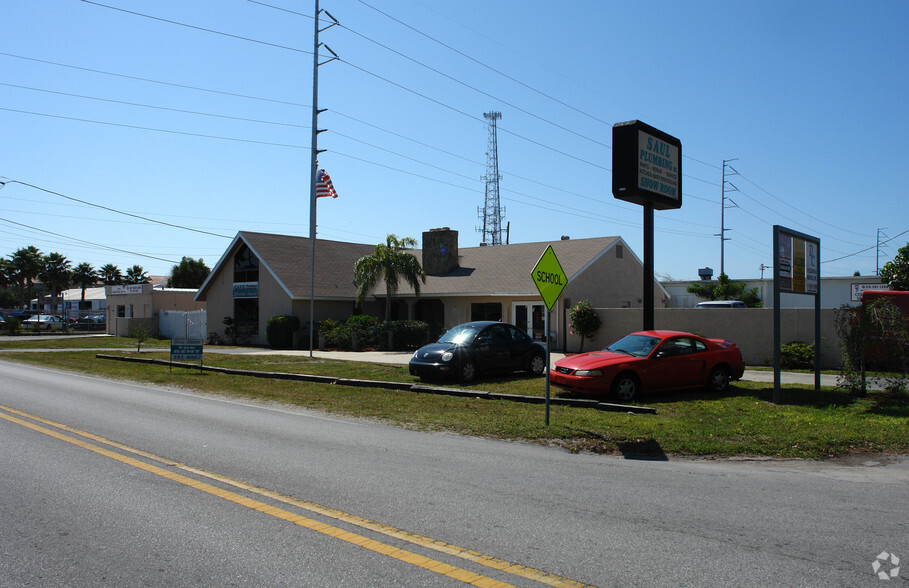 11000 70th Ave N, Seminole, FL for rent - Building Photo - Image 2 of 4