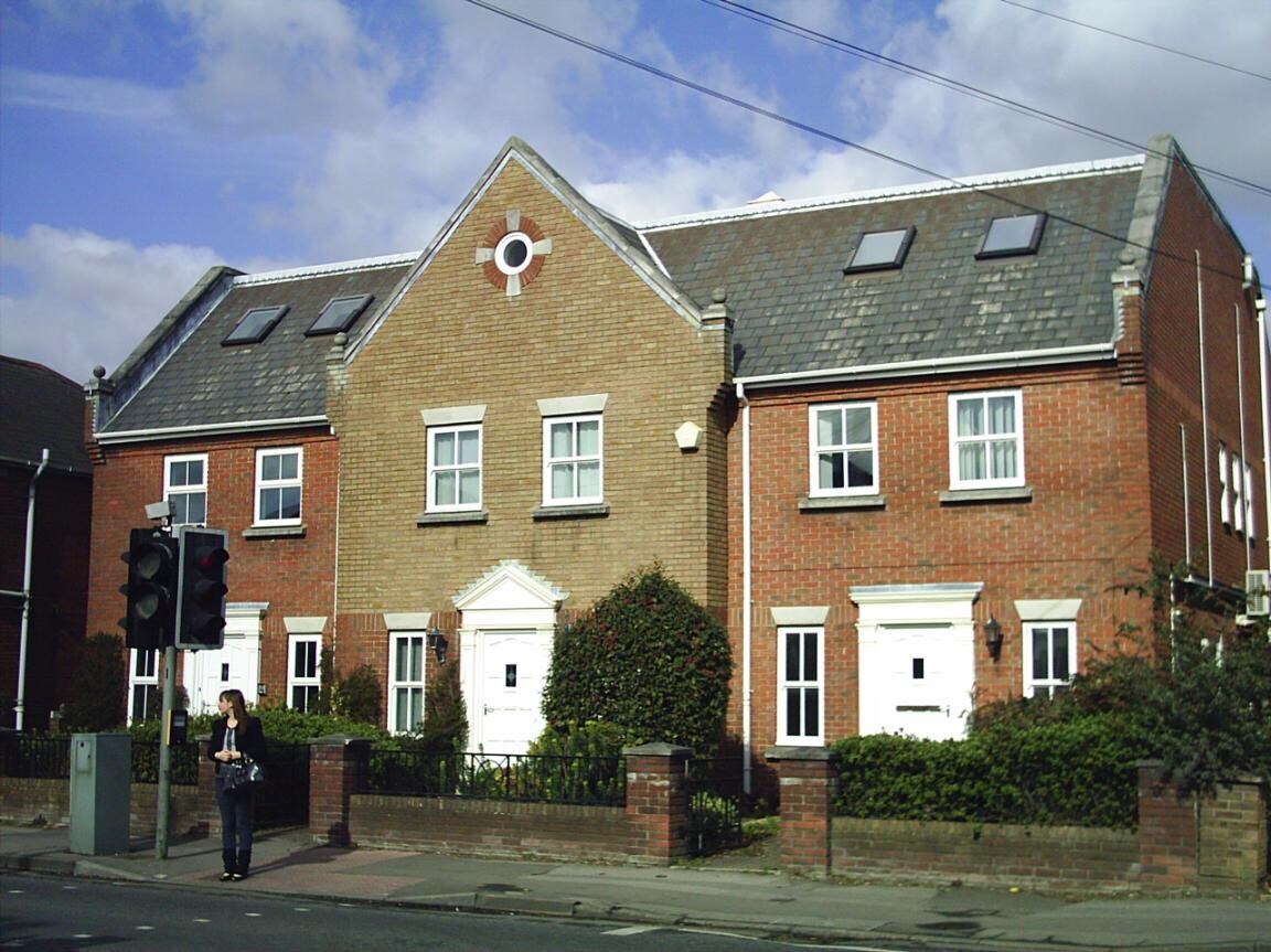 32-34 Leigh Rd, Eastleigh for sale Primary Photo- Image 1 of 1