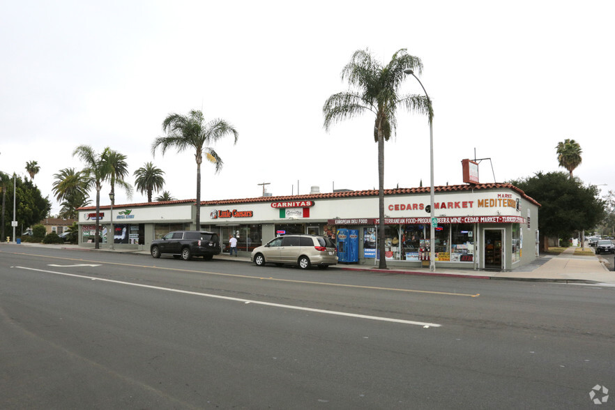 701-723 S Escondido Blvd, Escondido, CA for rent - Building Photo - Image 3 of 9