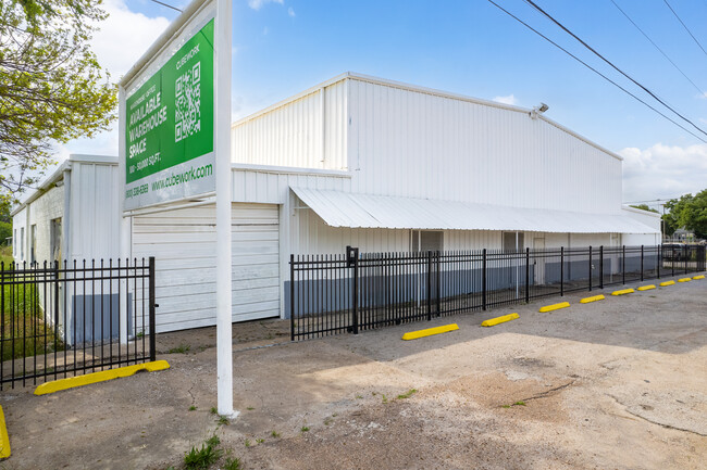 More details for 5025 Jensen Dr, Houston, TX - Industrial for Rent