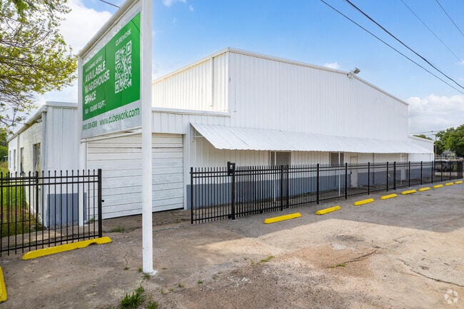 More details for 5025 Jensen Dr, Houston, TX - Industrial for Sale