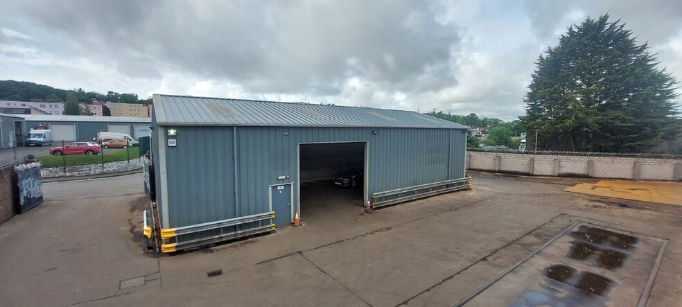 6 Herons Ln, Dundee to rent - Building Photo - Image 3 of 9