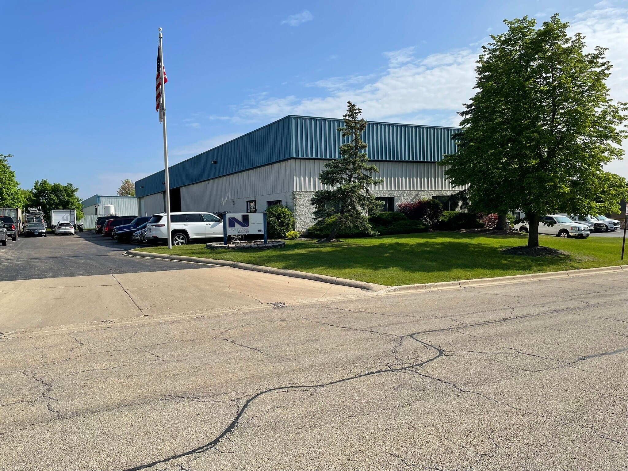 380 Industrial Dr, South Elgin, IL for sale Building Photo- Image 1 of 1