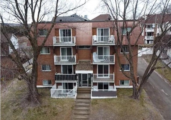 384 Rue Castonguay, Saint-jerome, QC for sale - Primary Photo - Image 1 of 1