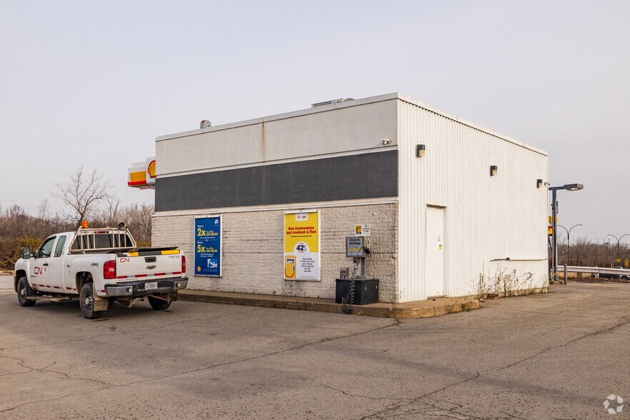 10750 Boul Henri-Bourassa E, Montréal, QC for sale - Building Photo - Image 3 of 3