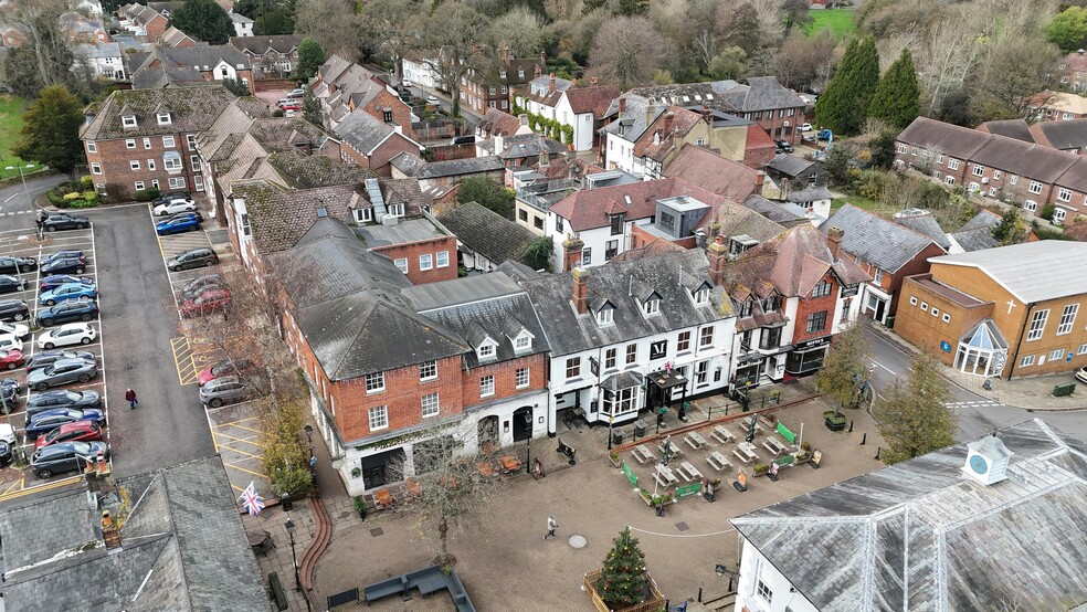 3 Market Sq, Alton for sale - Building Photo - Image 3 of 10