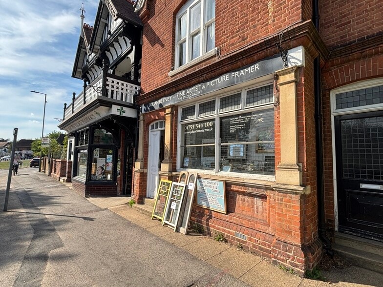 The Green, Datchet for sale - Primary Photo - Image 1 of 5