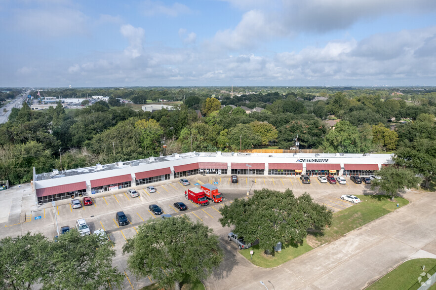 5517 W Broadway St, Pearland, TX for rent - Aerial - Image 2 of 2