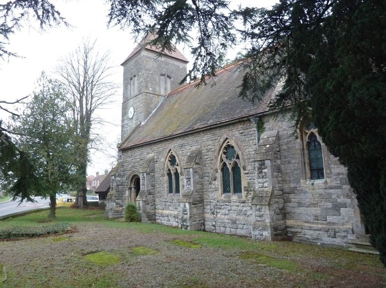 Main St, Cromwell for sale - Primary Photo - Image 1 of 1