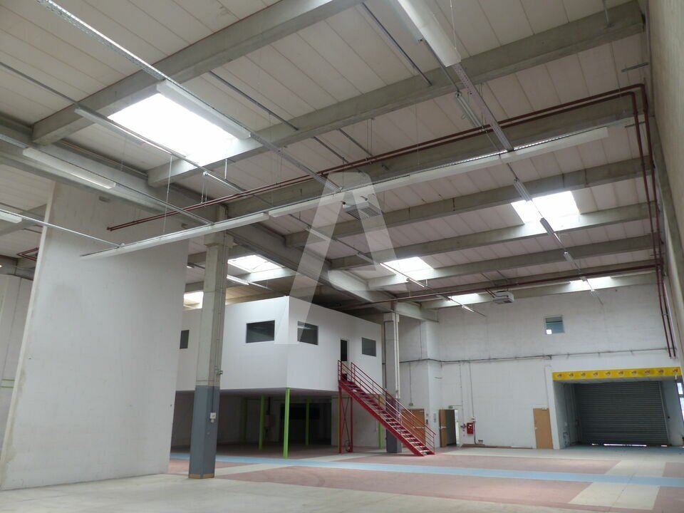 4 Allée Du Cantal, Lisses to rent Interior Photo- Image 1 of 9