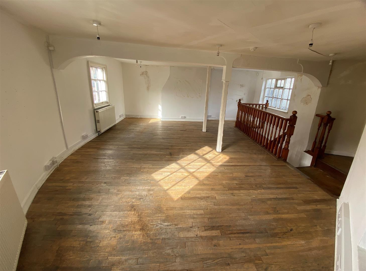 83 High St, Wimborne to rent Interior Photo- Image 1 of 5