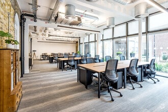 30 Tweedy Rd, Bromley to rent Interior Photo- Image 2 of 3