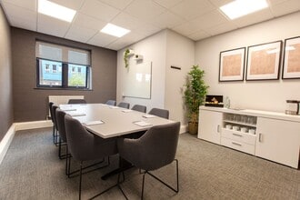 422 Broadwell Rd, Oldbury to rent Interior Photo- Image 2 of 5