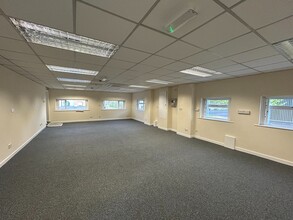 Hartlebury Trading Estate, Hartlebury to rent Interior Photo- Image 2 of 2