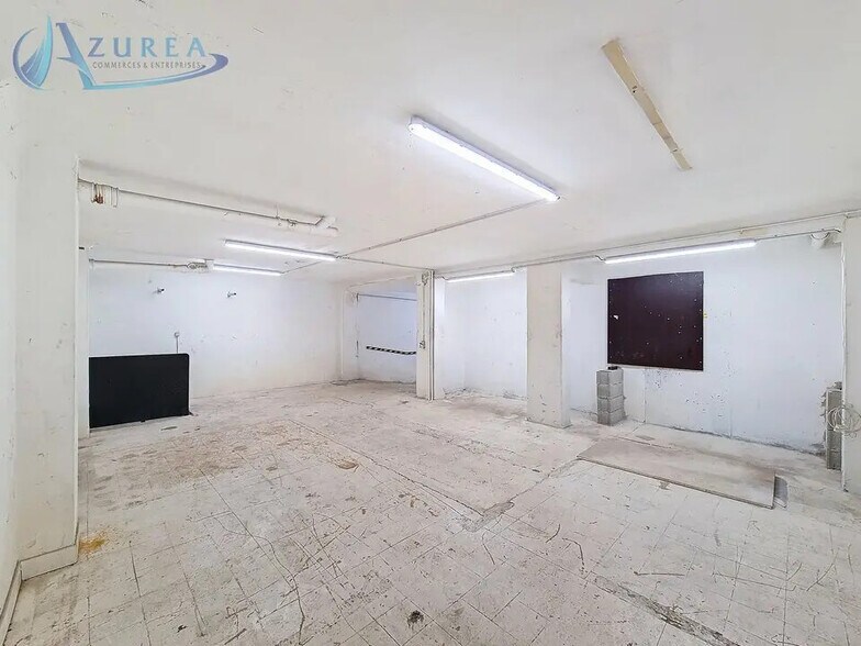 Industrial in Nice for sale - Building Photo - Image 3 of 5