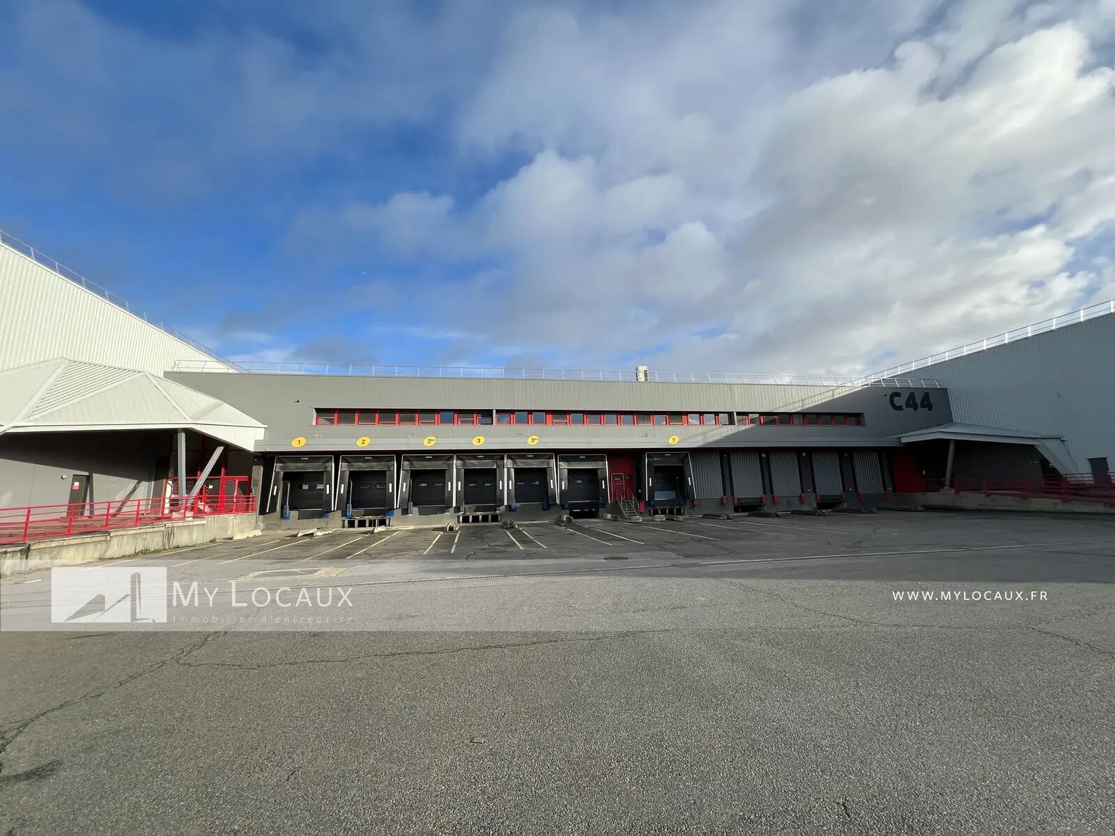 Industrial in Gennevilliers to rent Building Photo- Image 1 of 10