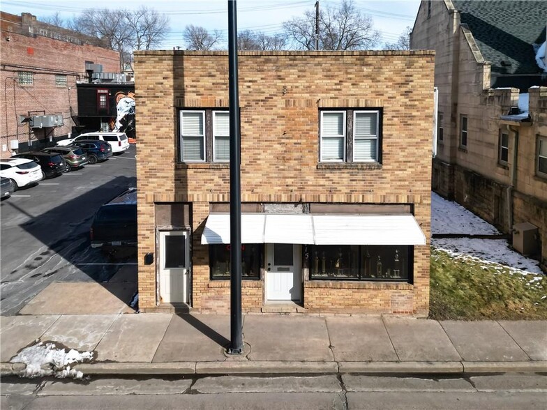 415 S Farwell St, Eau Claire, WI for rent - Building Photo - Image 2 of 7