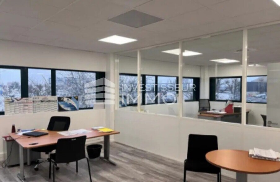 Office in Gennevilliers to rent - Interior Photo - Image 3 of 4