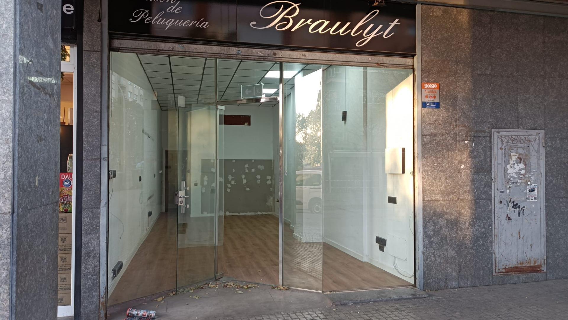 Retail in Terrassa, Barcelona to rent Interior Photo- Image 1 of 7