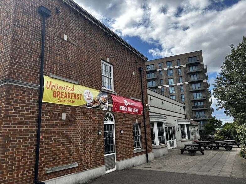 2 New Rd, Dagenham for sale - Building Photo - Image 2 of 27