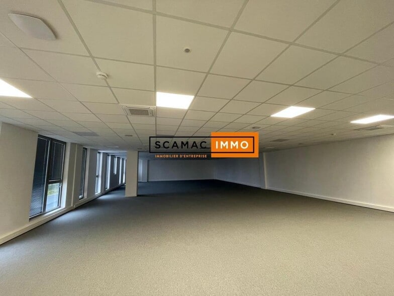 Industrial in Conflans-Sainte-Honorine to rent - Interior Photo - Image 2 of 13