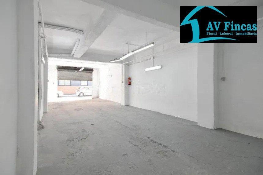 Retail in El Prat de Llobregat, Barcelona to rent Floor Plan- Image 1 of 8