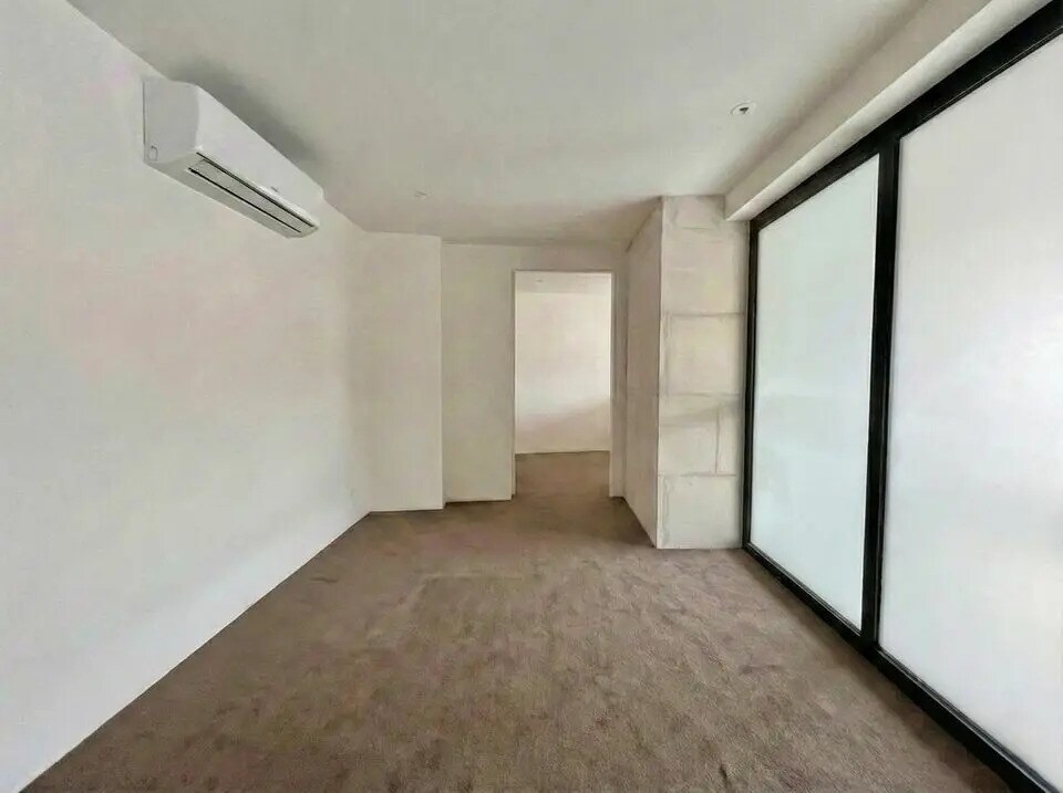 Location Commerce 120 m² - Photo 1