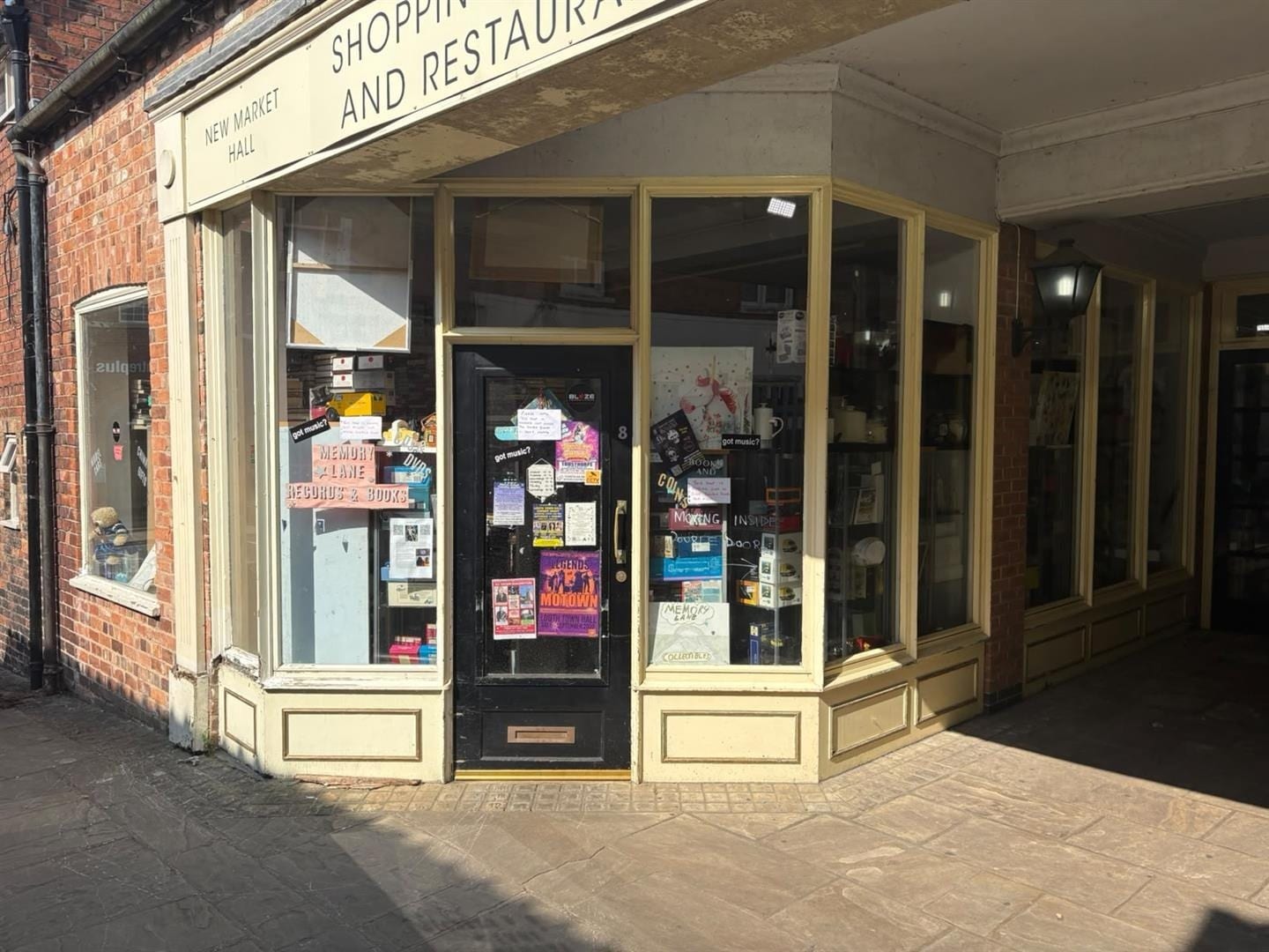 Cornmarket, Louth to rent Building Photo- Image 1 of 3