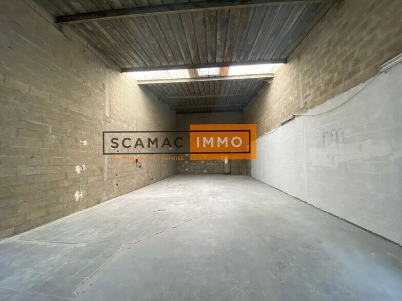 Industrial in Villeneuve-Saint-Georges to rent - Interior Photo - Image 2 of 20