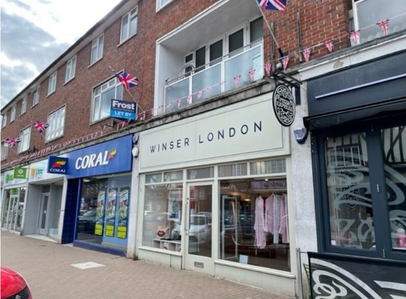 43 Packhorse Rd, Gerrards Cross for sale - Building Photo - Image 1 of 1