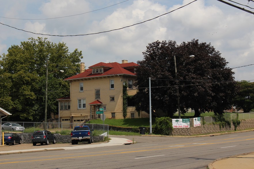 2119 Sunset Blvd, Steubenville, OH for sale - Building Photo - Image 1 of 10