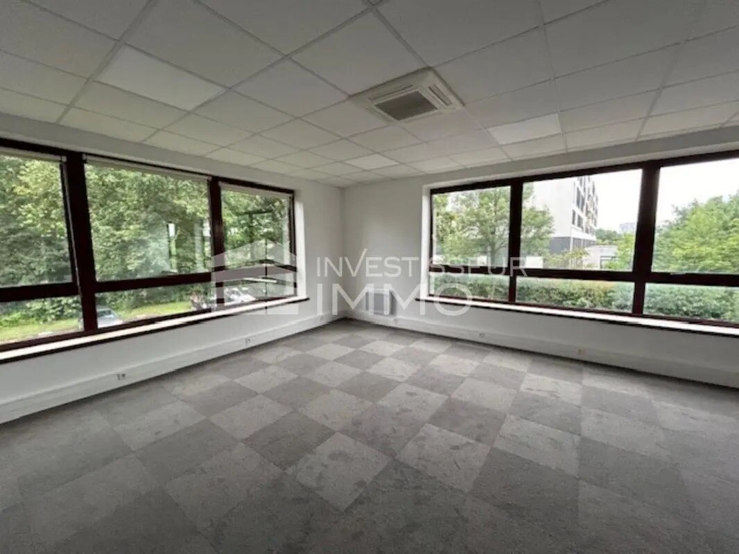 Office in Champs-sur-Marne to rent Interior Photo- Image 1 of 11