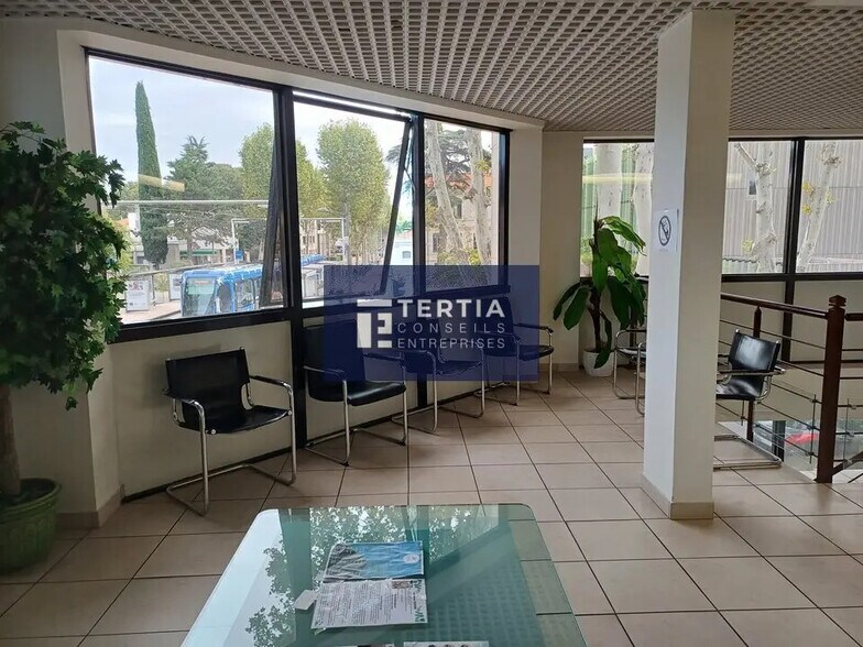 Office in Montpellier to rent - Lobby - Image 1 of 7
