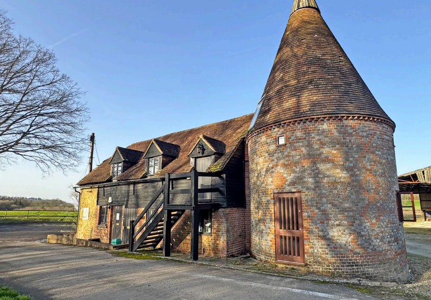 Cherry Gardens Hl, Groombridge to rent - Building Photo - Image 1 of 3