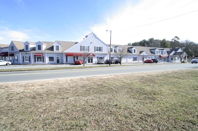 1 Trowbridge Rd, Bourne, MA for rent - Building Photo - Image 1 of 25