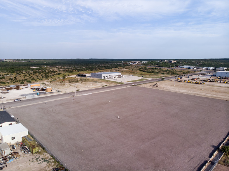 110 Willcox Rd, Laredo, TX for sale - Primary Photo - Image 1 of 1