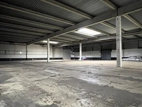 4 Avenue Johannes Gutenberg, Maurepas to rent Interior Photo- Image 2 of 8