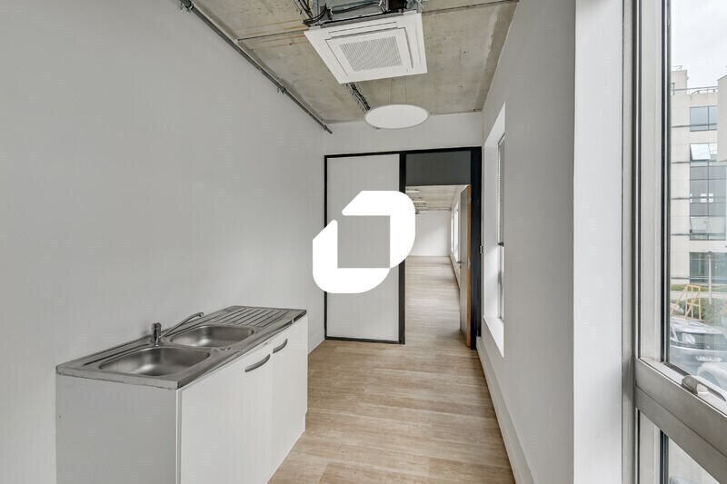 Office in Saint-Ouen-sur-Seine to rent - Interior Photo - Image 3 of 14