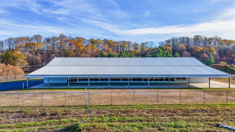 1251 Montvue Rd, Kingsport, TN for sale - Building Photo - Image 1 of 17