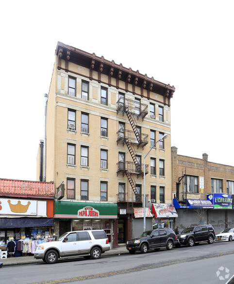 868 E Tremont Ave, Bronx, NY for rent - Primary Photo - Image 1 of 3