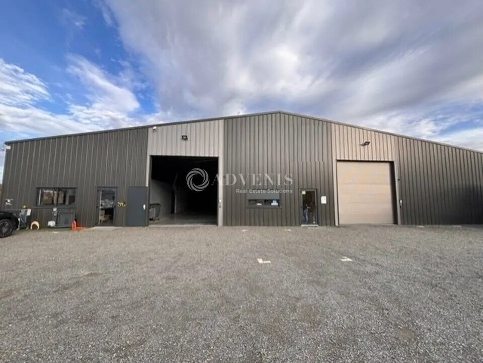 Vente Local d'activités 1 200 m² - Photo 1