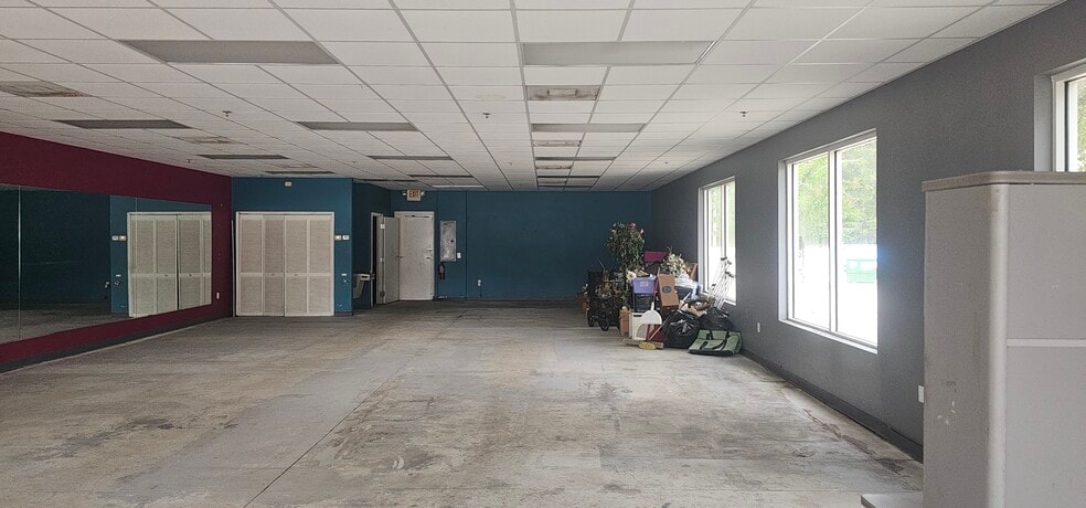 2405 E Graves Ave, Orange City, FL to rent - Building Photo - Image 2 of 8