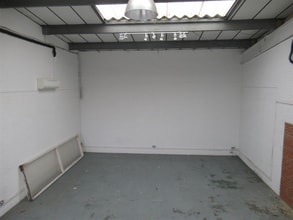 59 Weir Rd, London to rent Interior Photo- Image 1 of 3