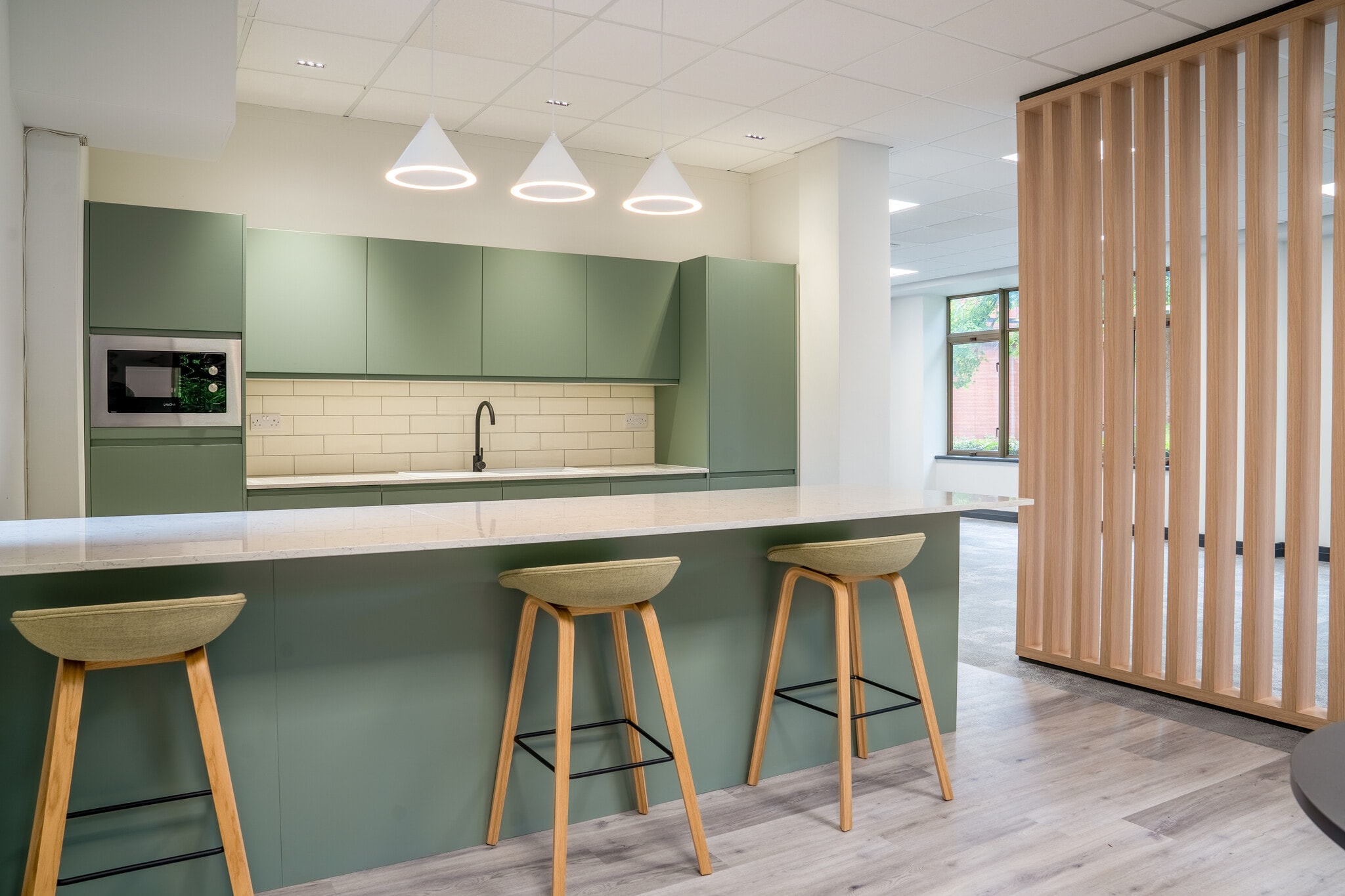 Station Rd, Wilmslow to rent Building Photo- Image 1 of 6