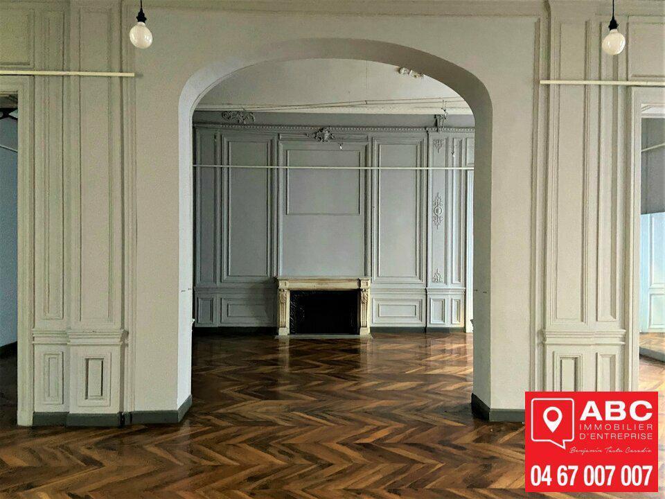 Location Bureaux 200 m² - Photo 1