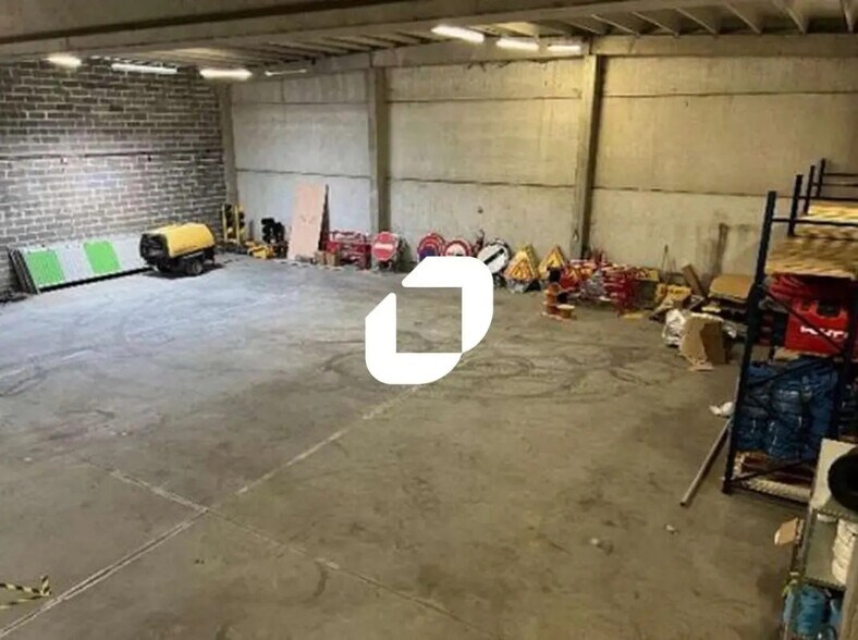 Office in Fretin to rent - Building Photo - Image 2 of 9