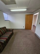 35 E Elizabeth Ave, Bethlehem, PA to rent Interior Photo- Image 2 of 3