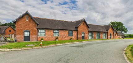 Barthomley Rd, Crewe to rent Building Photo- Image 1 of 7