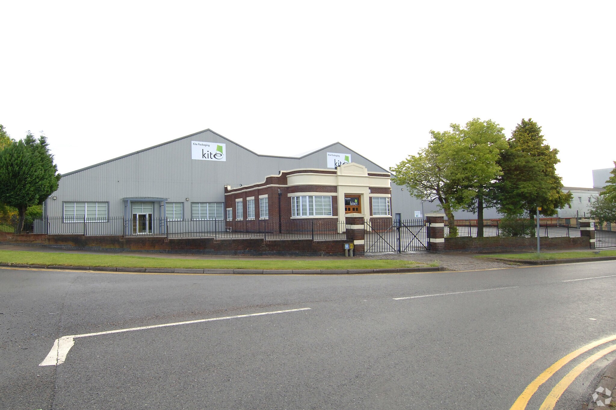 186 Torrington Ave, Coventry for sale Primary Photo- Image 1 of 1