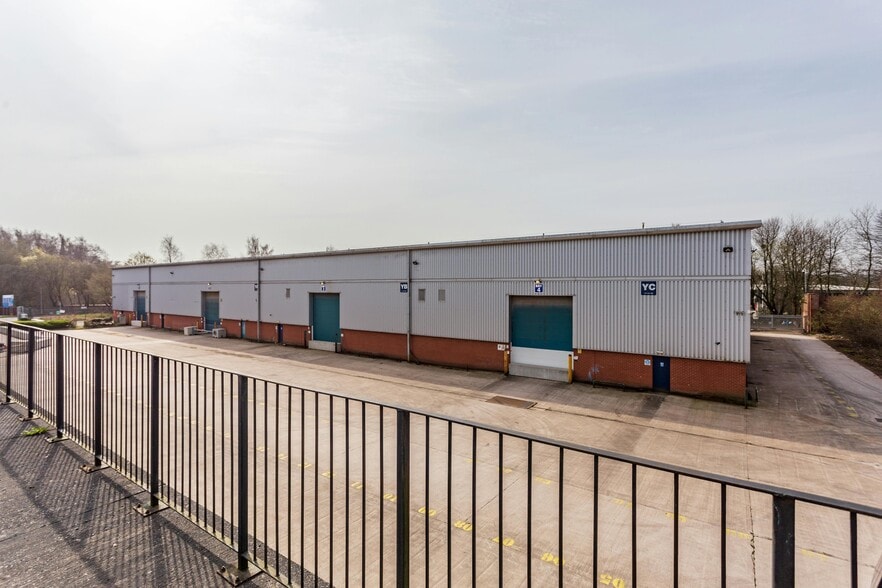 Chamberhall St, Bury to rent - Building Photo - Image 1 of 6